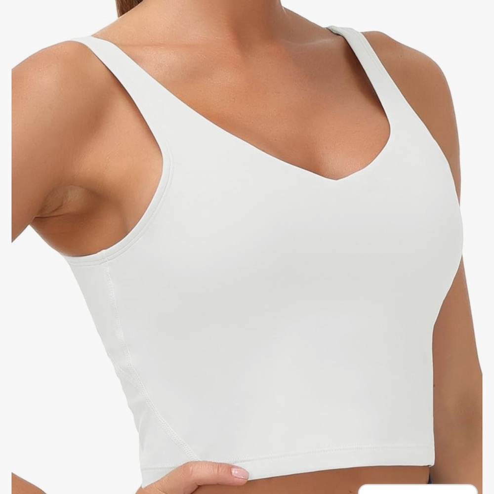 Women’s white sports bra long lined